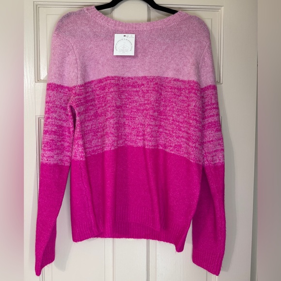 cupcakes & cashmere Sweaters - Women’s Cupcakes and Cashmere Sweater M NWT